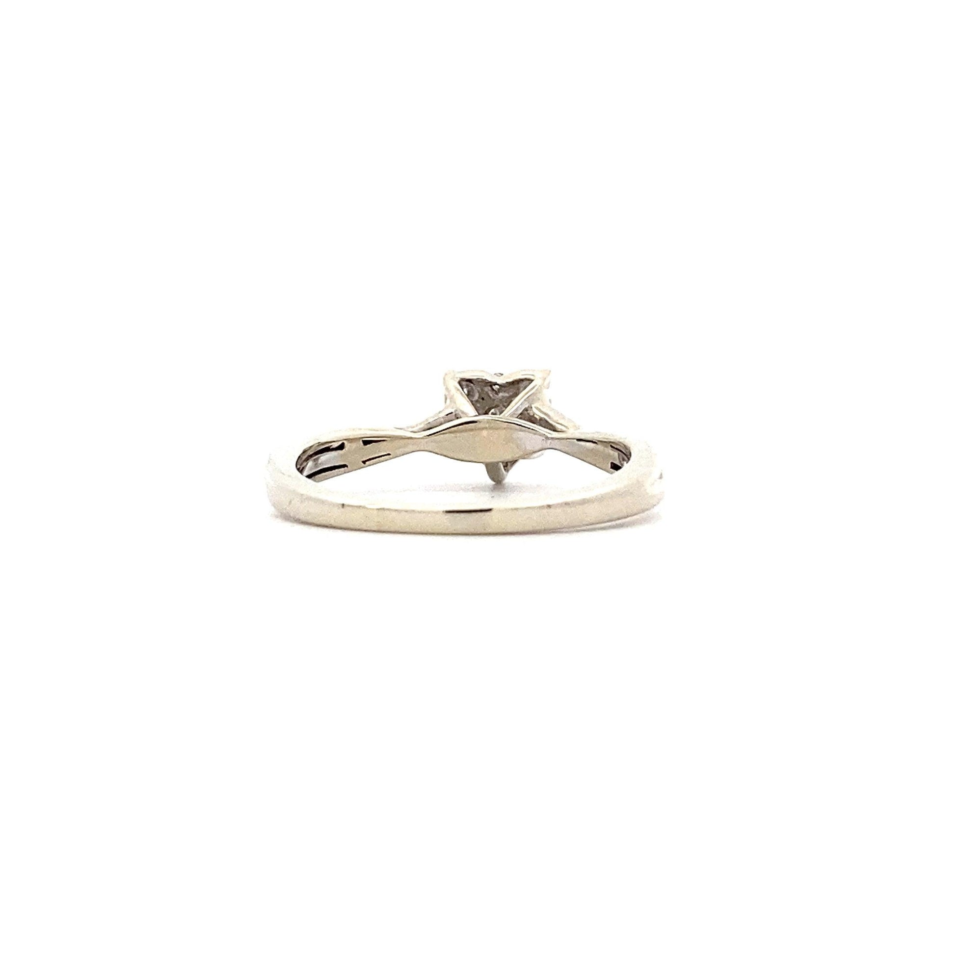 10K White Gold Diamond Heart Ring - 0.11ct - ipawnishop.com