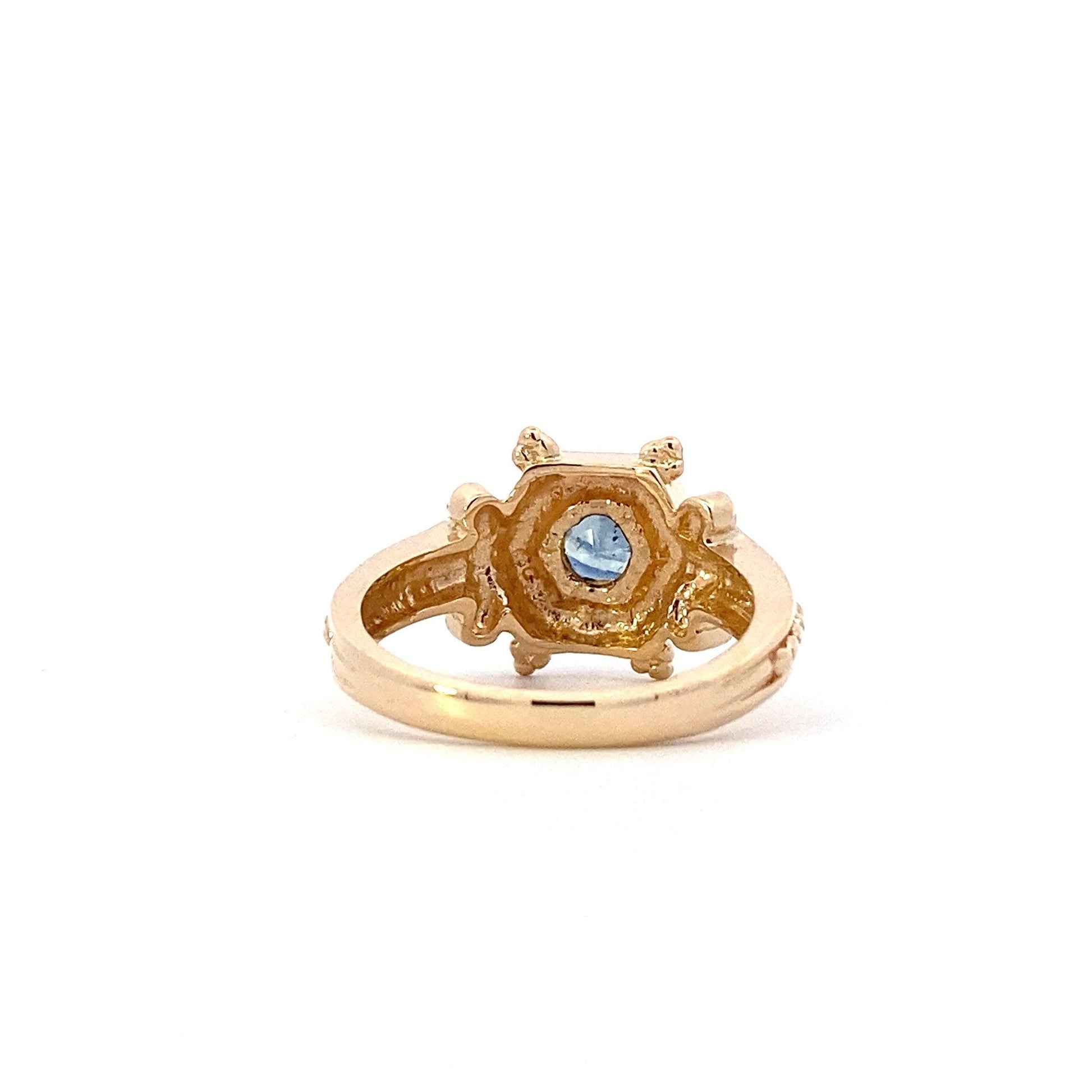 10K Yellow Gold Blue Sapphire Women's Ring - ipawnishop.com