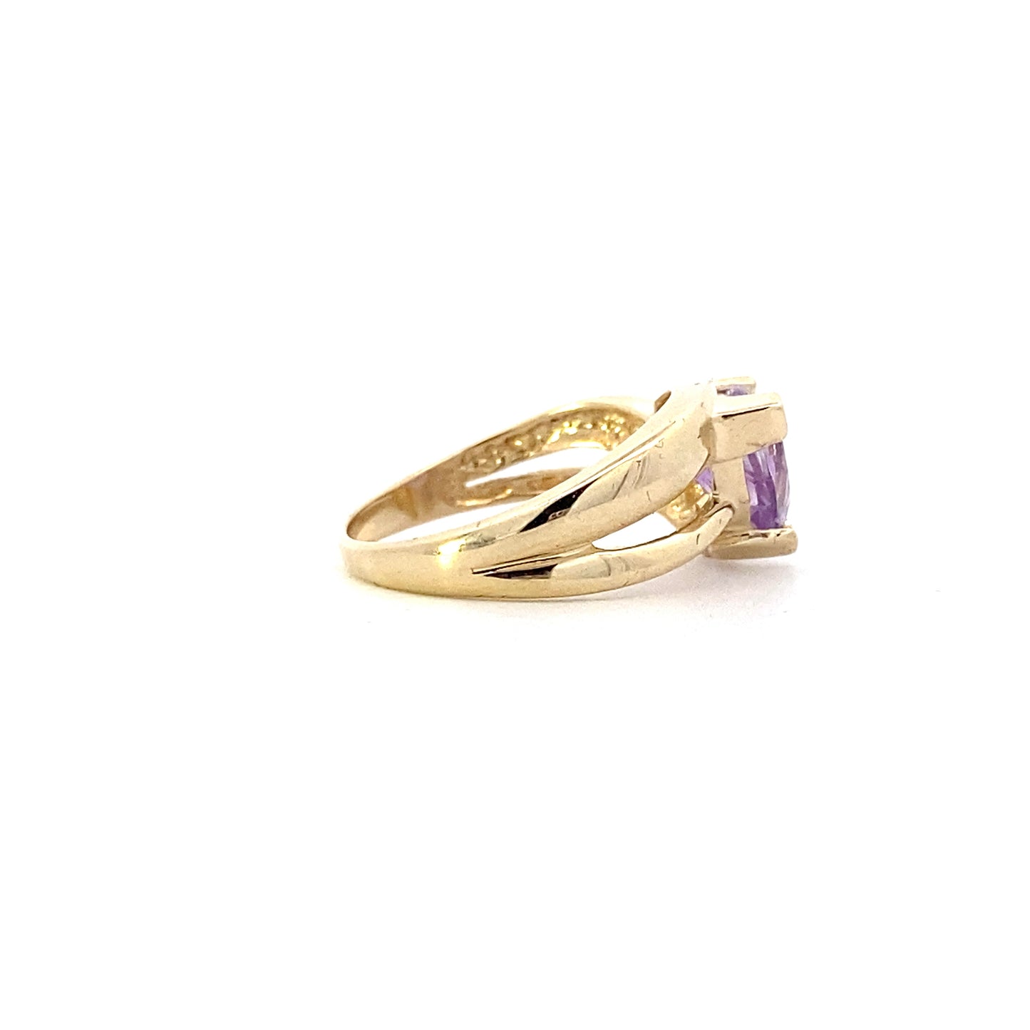 10K Yellow Gold Trillion Amethyst & Diamond Ring - 0.004ct