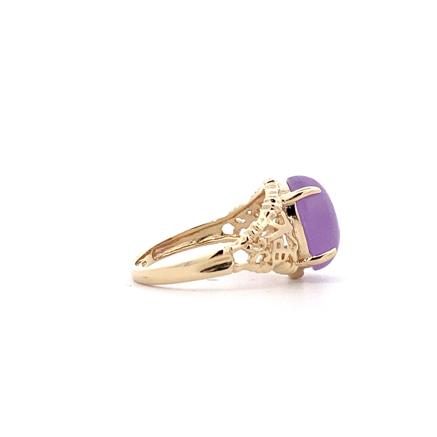 10K Yellow Gold Oval Lavender Jade Filigree Ring