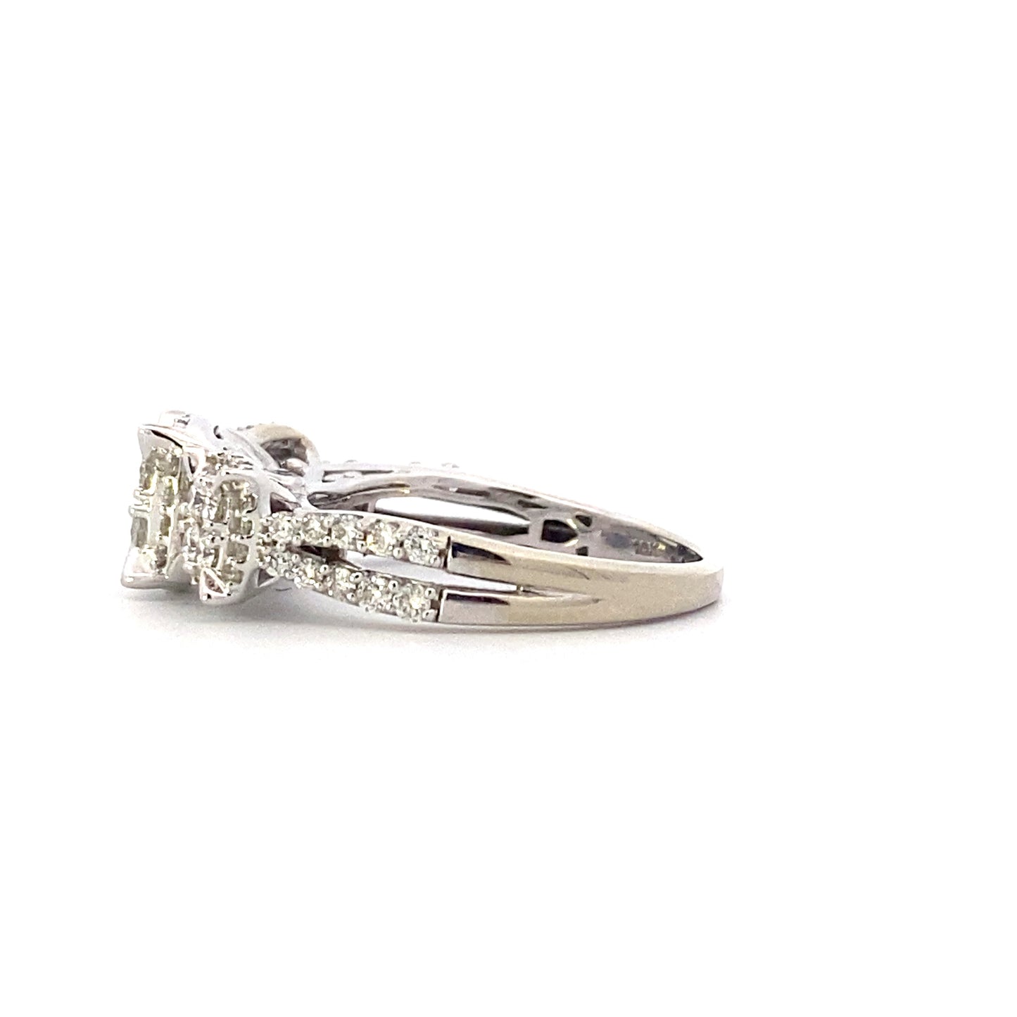 10K White Gold Women's Diamond Ring - 0.69ct