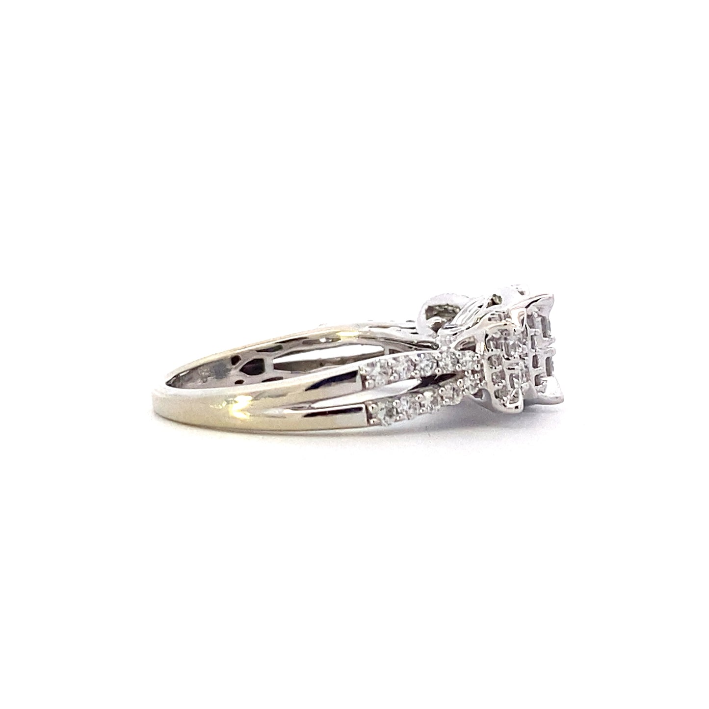 10K White Gold Women's Diamond Ring - 0.69ct