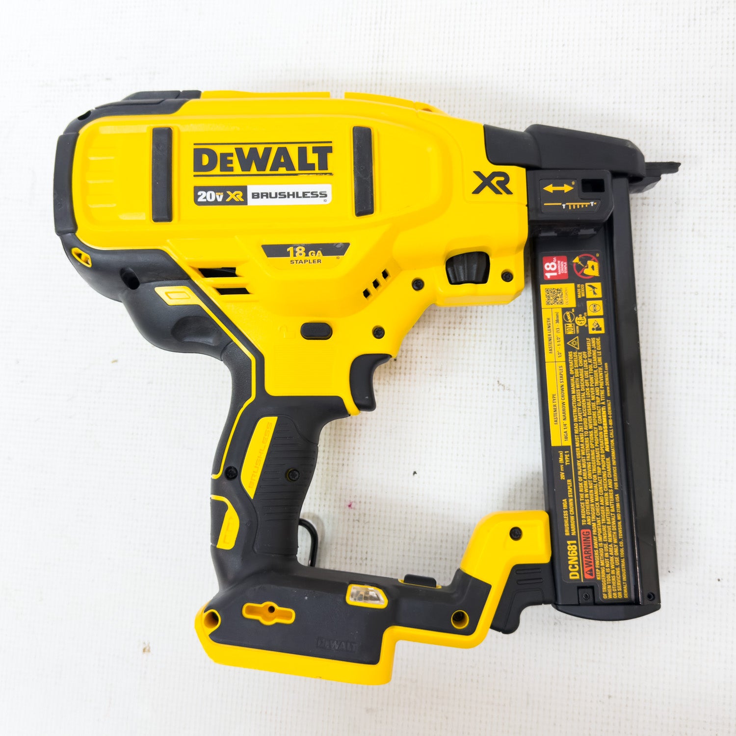 DEWALT DCN681 Brushless 20V XR 18 GA Stapler iPawniShop