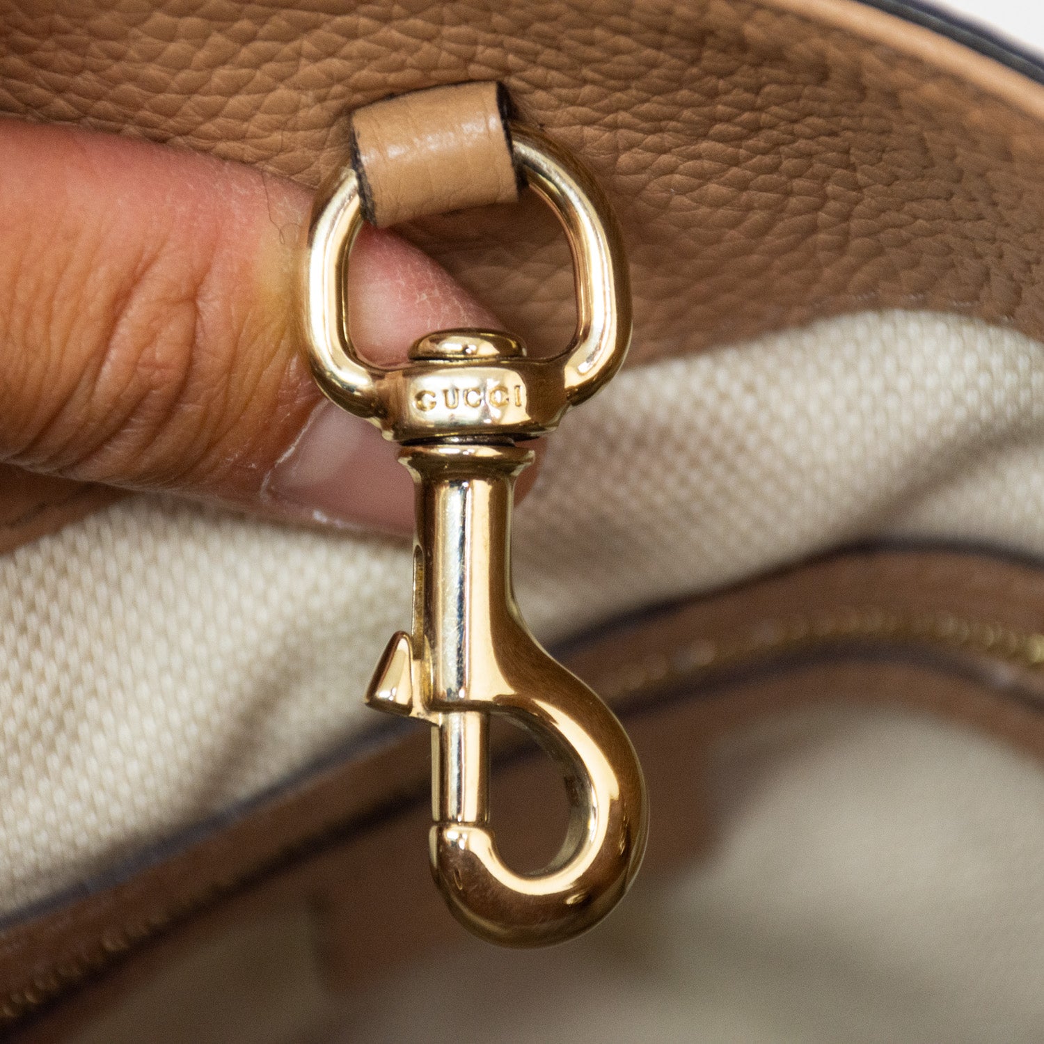 Gucci Soho Pebbled Leather Chain Shoulder Bag - 308982