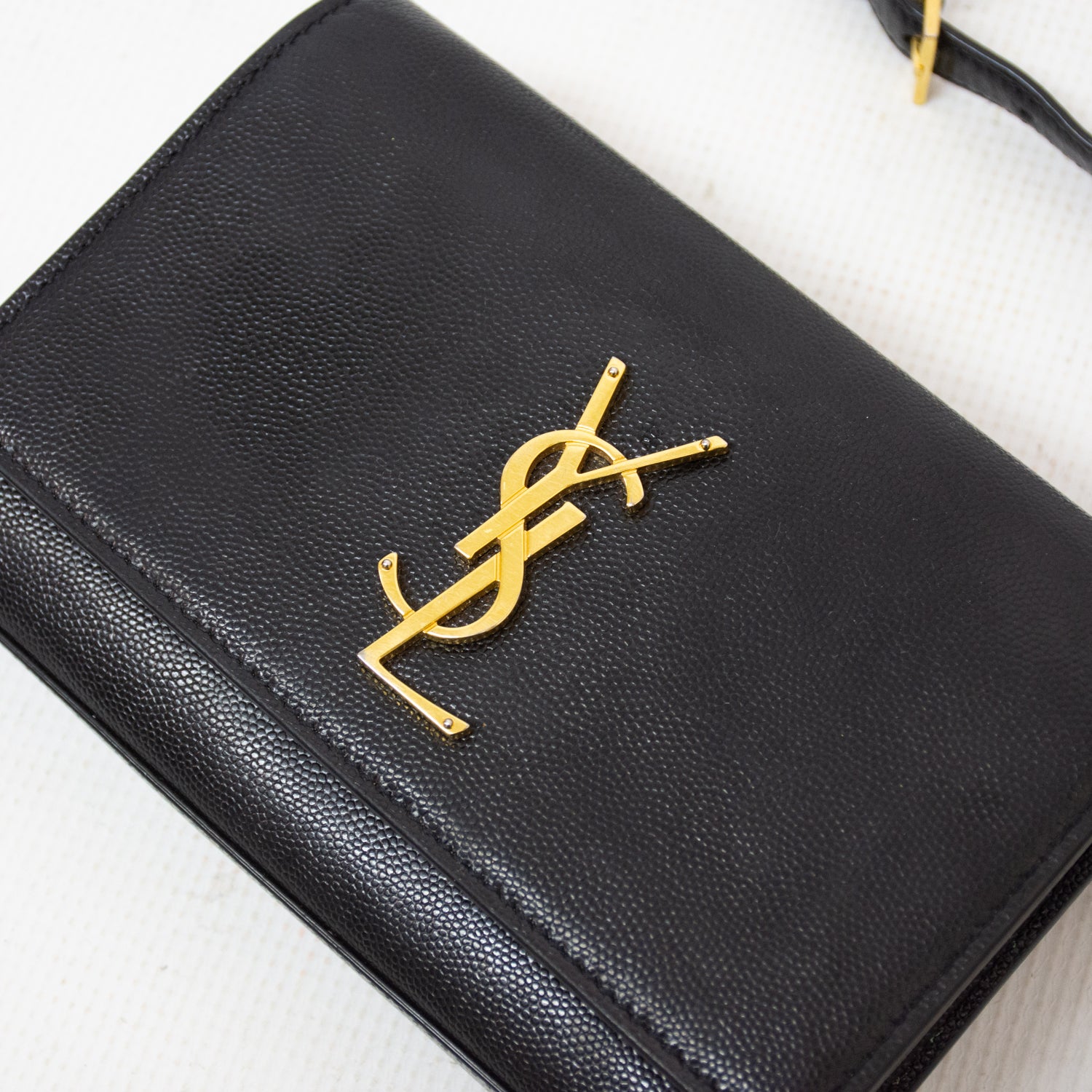 Saint Laurent YSL Kate Belt - In Grain De Poudre Embossed Leather - Crossbody Bag